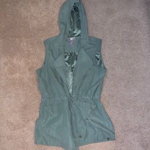 Alya Navy Green Hooded Vest